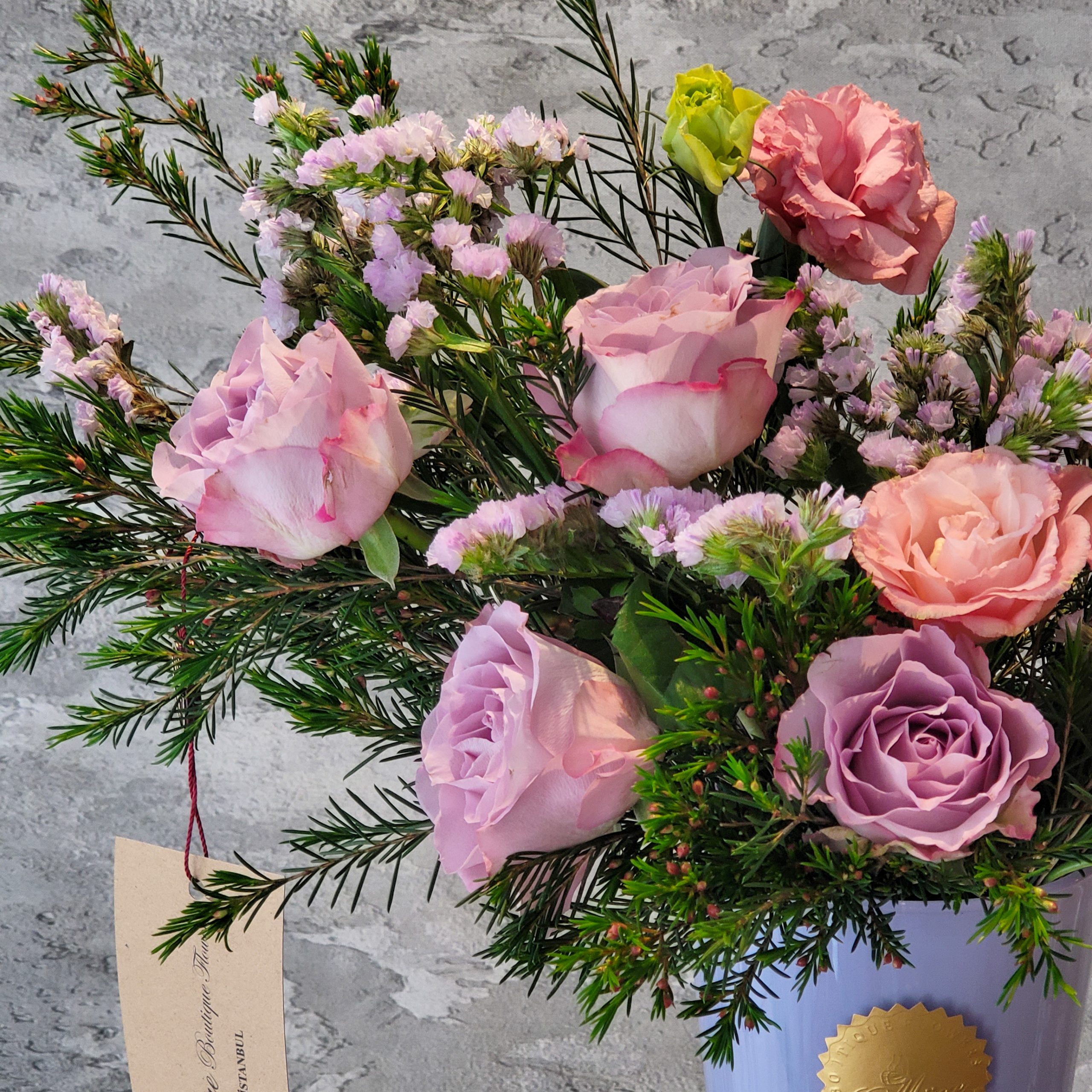 Bebe Mavisi Cam Vazo ve Aranjmanları