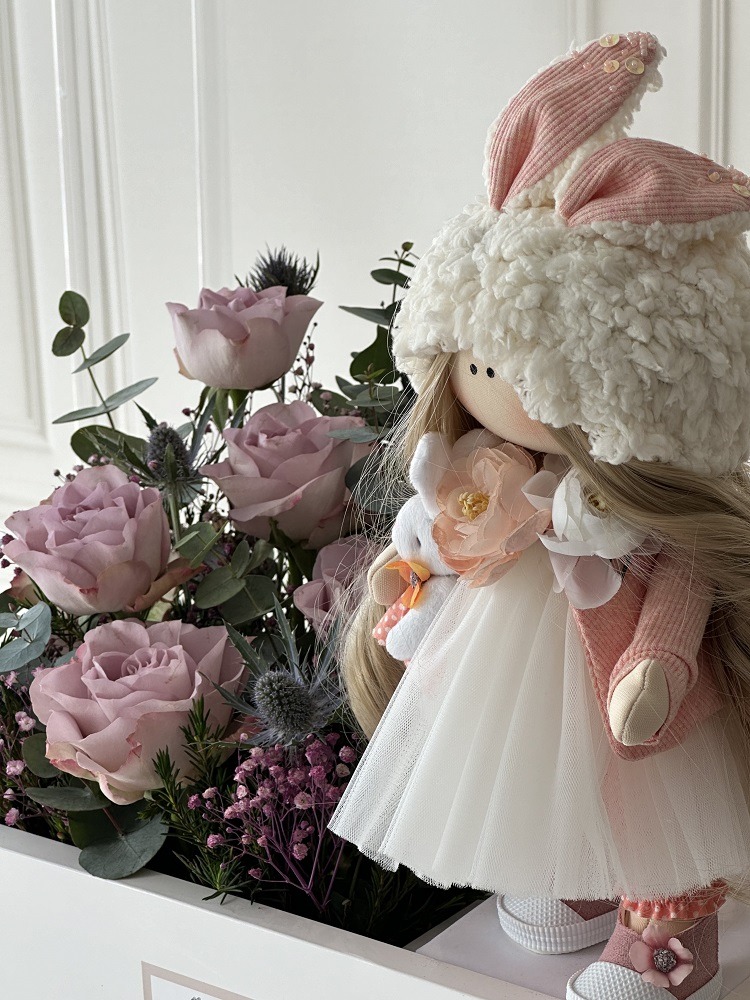 Цветок + кукла ручной работы