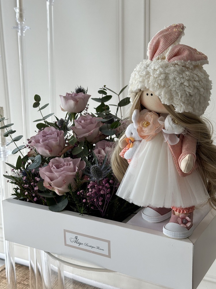 Цветок + кукла ручной работы