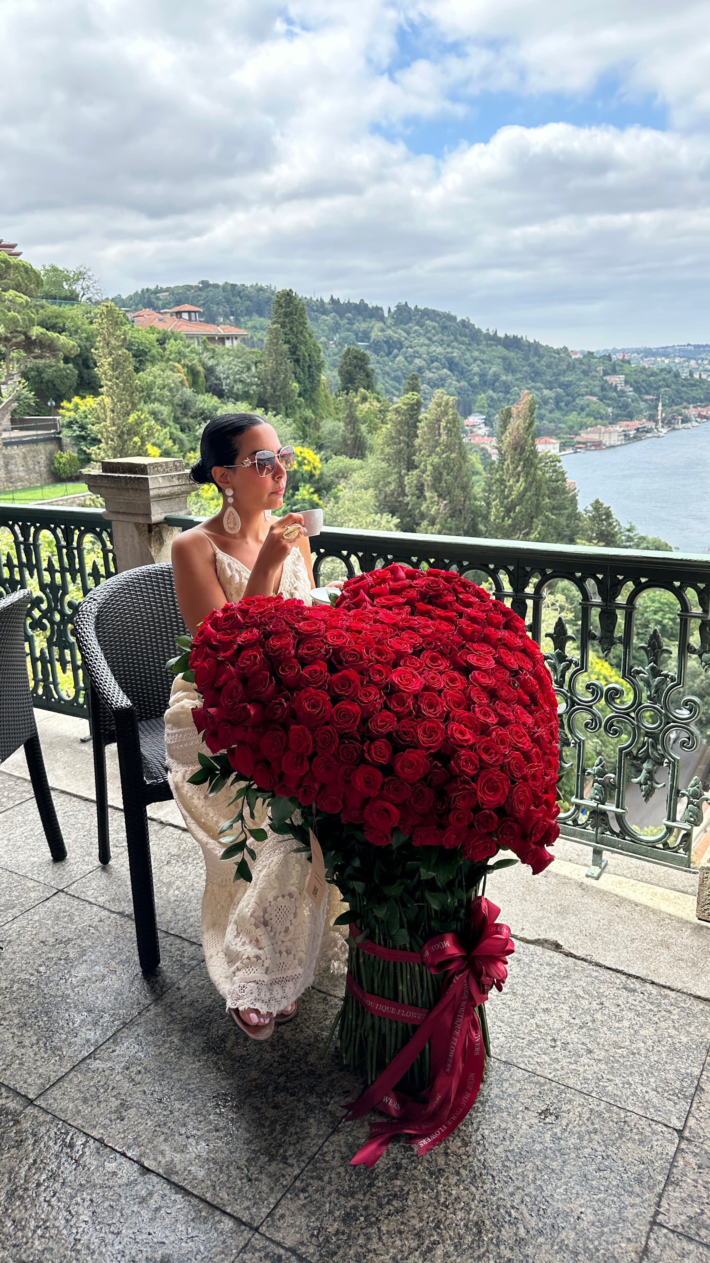 200 dal aşktan oluşan bir buket