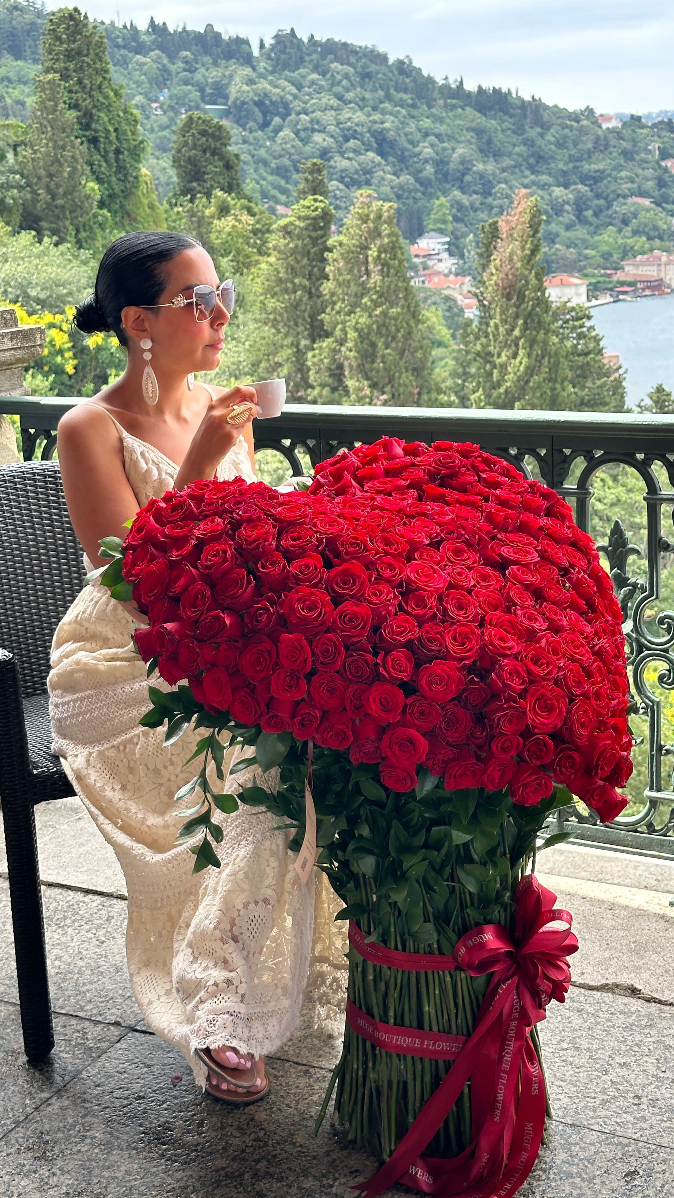 200 dal aşktan oluşan bir buket