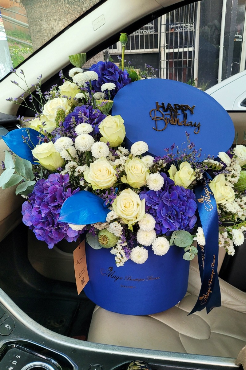 گل بنفش و سفید موگه